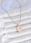 316L Çelik Gold Renk Zincir Pembe Mineli İncli Zirkon Taşlı Çiçek İşlemeli Portre Model Kadın Kolye