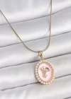 316L Çelik Gold Renk Zincir Pembe Mineli İncli Zirkon Taşlı Çiçek İşlemeli Portre Model Kadın Kolye