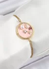 316L Çelik Zincir Pembe Mineli Sanatsal Portre İnci Detaylı Çiçek Model Gold Renk Kadın Bileklik