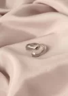Ayarlamalı Gümüş Renk Metal Sarılan Eller Model Kadın Yüzük