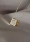Gold Renkli Zirkon Taşlı Küp Model G Harfli Kolye