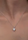 Gümüş Beyaz Taşlı Kalpli Kadın Kolye