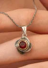 Gümüş Kırmızı Taşlı Gül Model Kadın Kolye