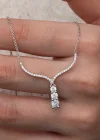Gümüş Üç Taşlı V Model Kadın Kolye