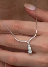 Gümüş Üç Taşlı V Model Kadın Kolye