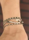Krem Renk Çizgi Desenli Metal Kancalı Erkek Bileklik
