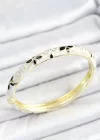 Mineli Pirinç Siyah Beyaz Çiçek Desenli Gold Renk Kadın Kelepçe