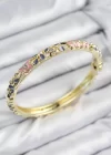 Mineli Pirinç Zirkon Taşlı Pembe Mor Çiçek Motifli Gold Kadın Kelepçe
