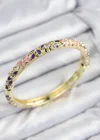 Mineli Pirinç Zirkon Taşlı Pembe Mor Çiçek Motifli Gold Kadın Kelepçe