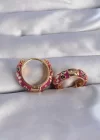 Pirinç Gold Renk Fuşya Mineli Etnik Desenli Halka Küpe