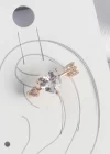Pirinç Gold Renk Zirkon Taşlı Kalp Ok Model Kadın Kıkırdak Küpe