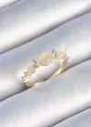 Pirinç Gold Renk Zirkon Taşlı Yıldız Detay Beyaz Mineli Kadın Yüzük