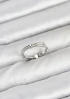 Pirinç Gümüş Renk Kemik Model Zirkon Taşlı Kadın Yüzük
