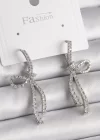 Pirinç Gümüş Renk Zirkon Taşlı Kurdele Model Kadın Küpe
