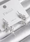 Pirinç Gümüş Renk Zirkon Taşlı Yaprak Model Kadın Küpe