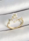 Pirinç İnci Detaylı Papatya Figürlü Zirkon Taşlı Gold Renk Ayarlanabilir Kadın Yüzük