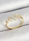 Pirinç Yaprak Figürlü Zirkon Taşlı Gold Renk Ayarlanabilir Kadın Yüzük