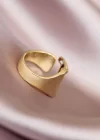 T Harfli Altın Renk Ayarlamalı Metal Kadın Yüzük
