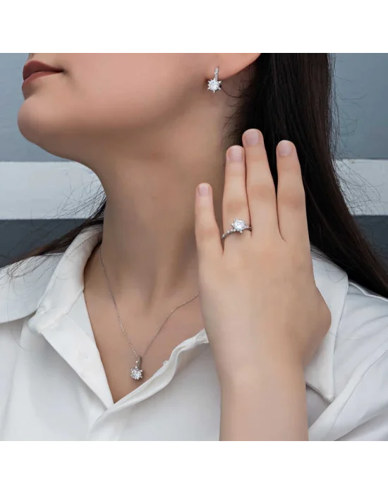 ​Gümüş Çiçek Desenli Kadın Set