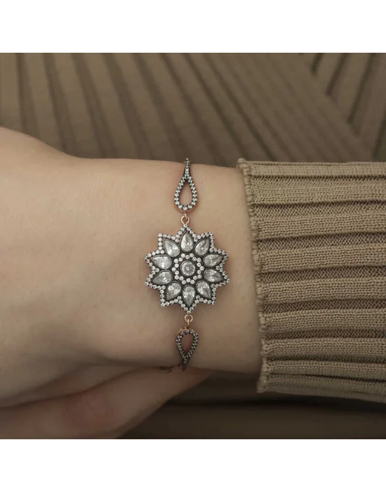 ​Gümüş Rose Çiçek Desenli Elmas Montür Bileklik