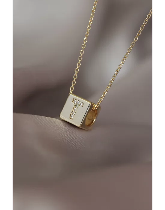 Gold Renkli Küp Model Zirkon Taşlı T Harfli Kolye