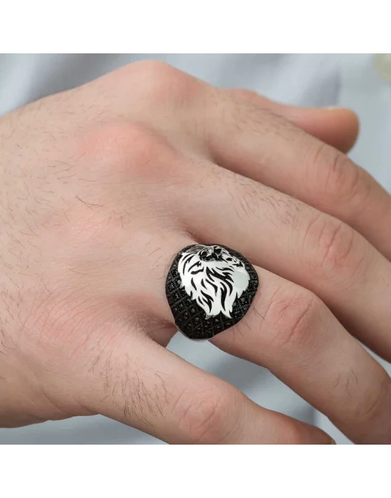 Gümüş Aslan Kafası Figürlü Erkek Yüzük