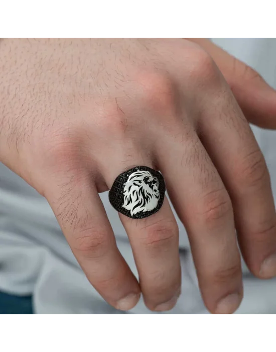 Gümüş Aslan Kafası Figürlü Erkek Yüzük