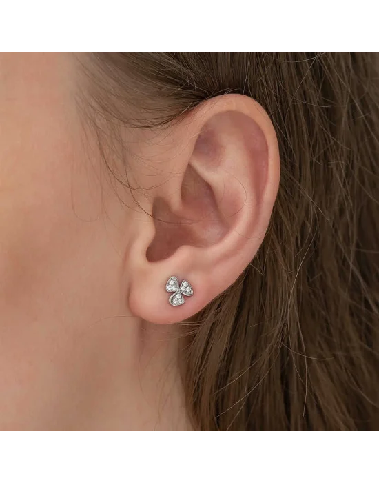 Gümüş Çiçek Çivili Bayan Küpe