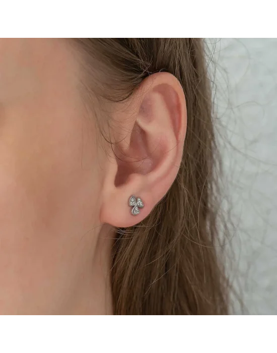 Gümüş Çiçek Çivili Bayan Küpe