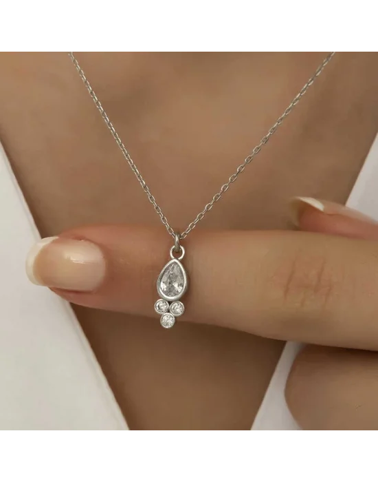 Gümüş Çiğ Damlası Tektaş Bayan Kolye