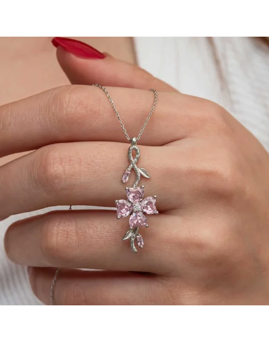 Gümüş Dönen Pembe Yonca Kadın Kolye