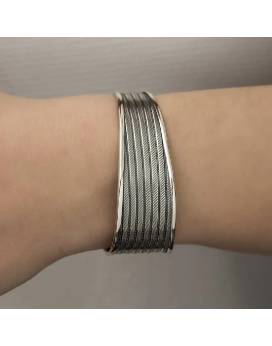 Gümüş Eskitme Desenli Bayan Bilezik