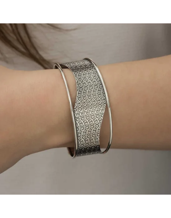 Gümüş Eskitme Desenli Bayan Bilezik