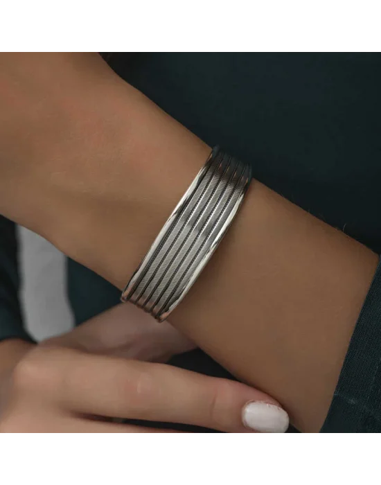 Gümüş Eskitme Desenli Kadın Bilezik