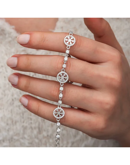 Gümüş Halka İçinde Kar Tanesi Kadın Bileklik