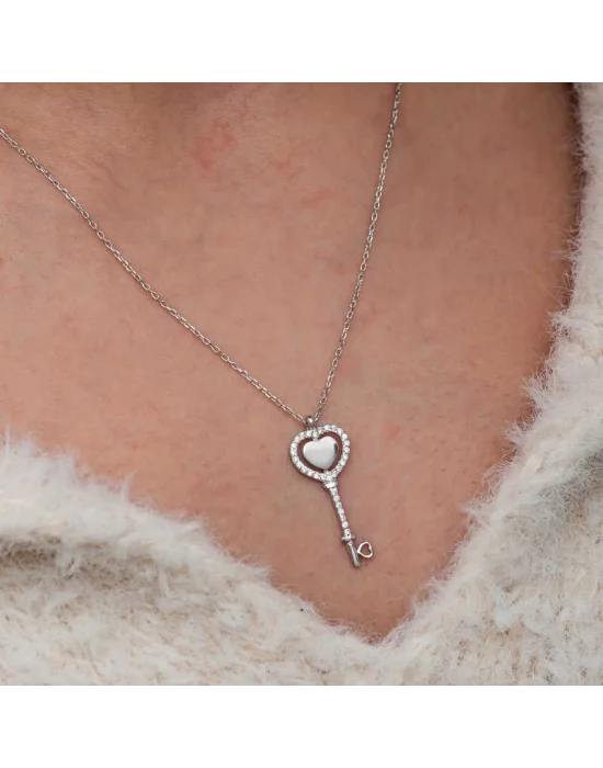 Gümüş Kalpli Anahtar Kadın Kolye
