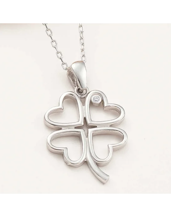 Gümüş Kalpli Dört Yapraklı Yonca Kadın Kolye
