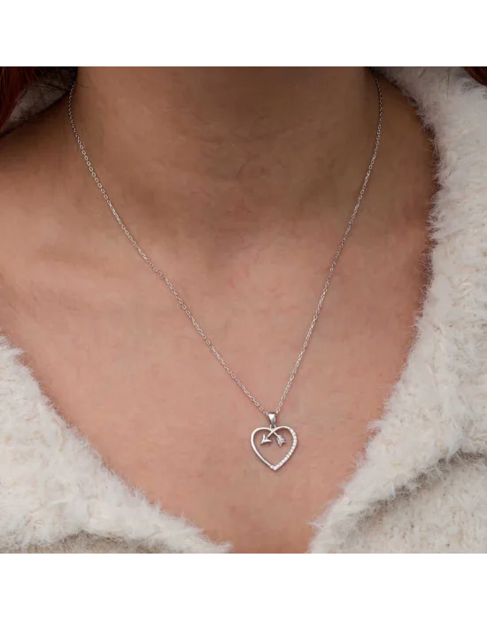 Gümüş Kalpli Ok Kadın Kolye