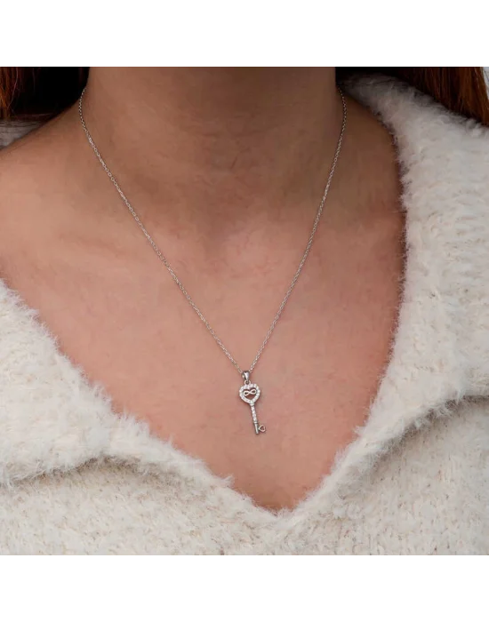 Gümüş Kalpli Sonsuzluk Anahtar Kadın Kolye