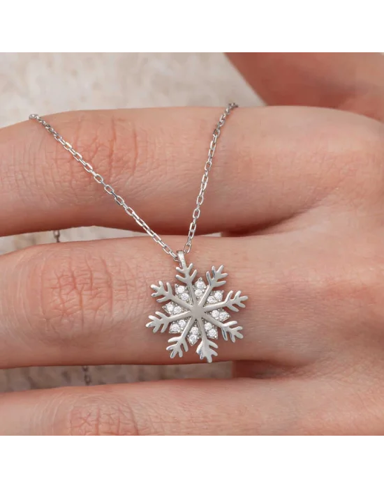 Gümüş Kar Tanesi Kadın Kolye