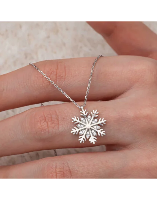 Gümüş Kar Tanesi Kadın Kolye