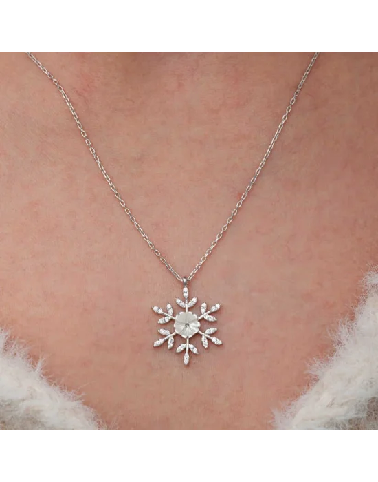 Gümüş Manolya Çiçeği Kar Tanesi Kadın Kolye