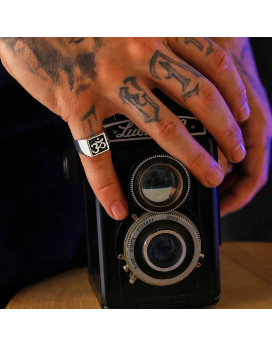 Gümüş Om Sembolü Erkek Yüzük