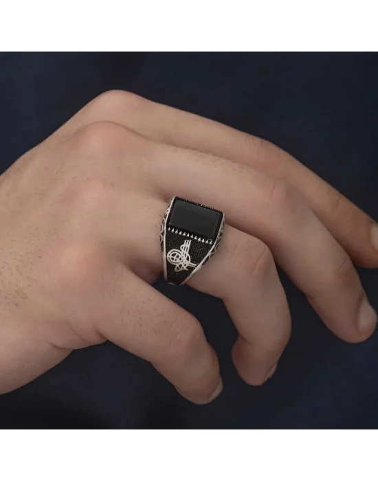 Gümüş Oniks Taşlı Tuğra Erkek Yüzük