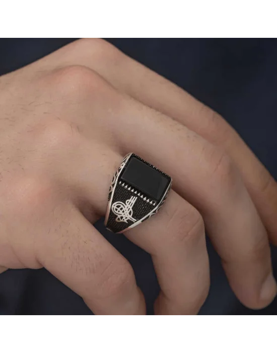 Gümüş Oniks Taşlı Tuğra Erkek Yüzük