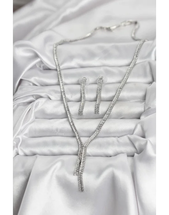 Gümüş Renk Baget Zirkon Taşlı Kadın Kolye Küpe Set