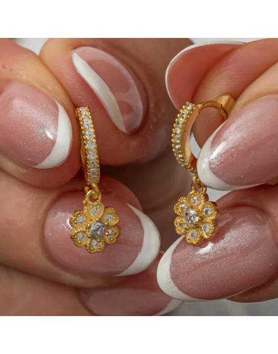 Gümüş Sallantılı Gold Minimal Çiçek Kadın Küpe