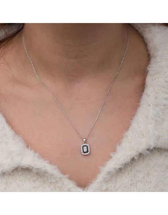 Gümüş Siyah Mineli Baget Kadın Kolye