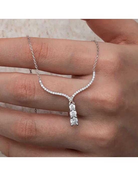 Gümüş Üç Taşlı V Model Kadın Kolye