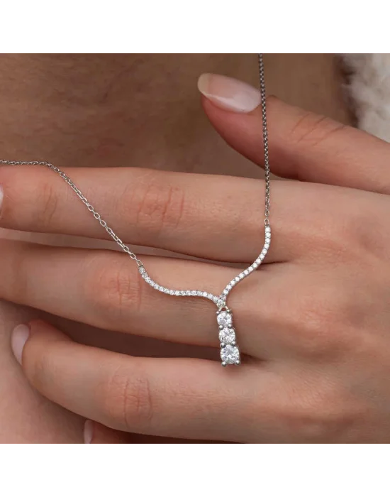 Gümüş Üç Taşlı V Model Kadın Kolye